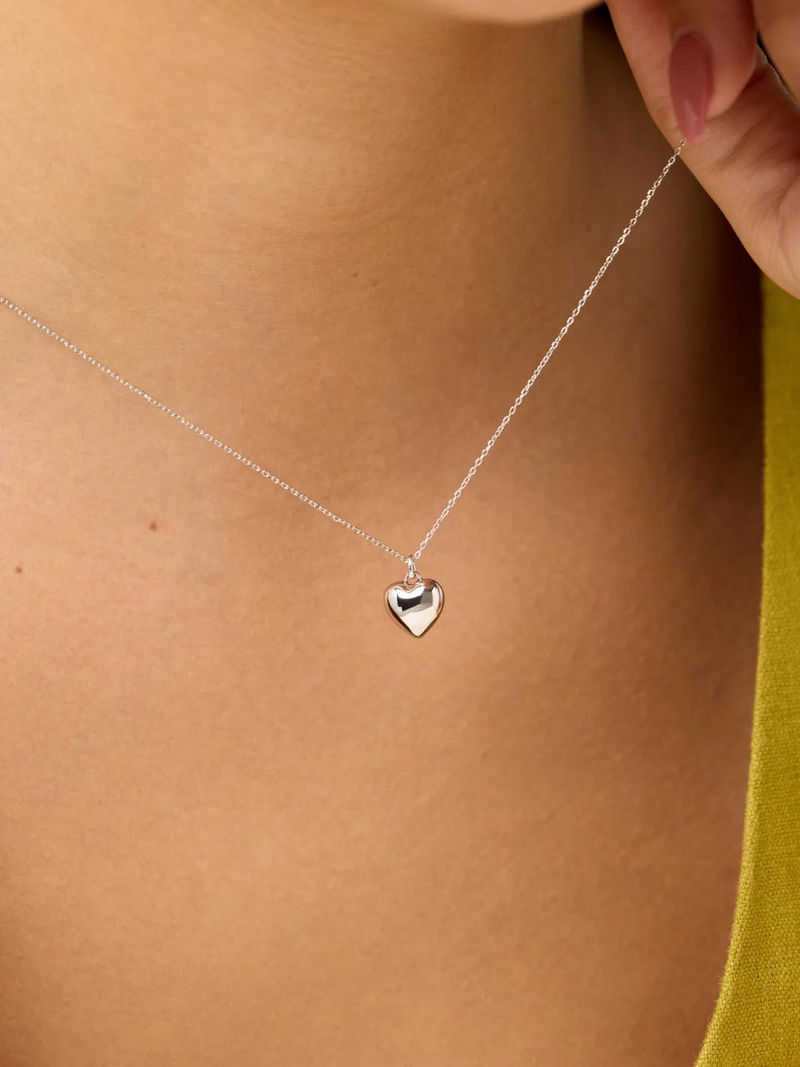 Lev Small Heart Necklace