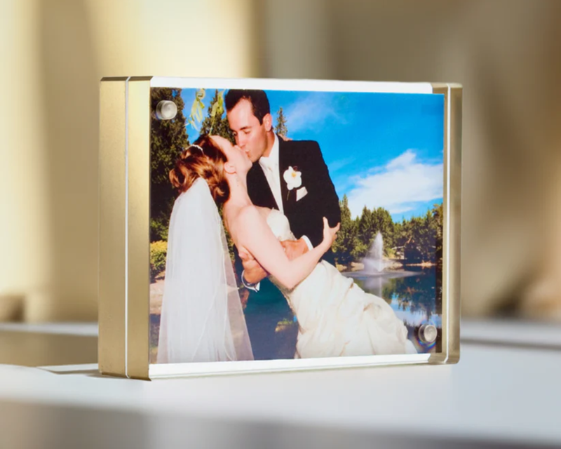 Color Edge 4"x6" Magnetic Picture Frame