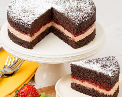 Chocolate Strawberry Cake