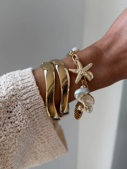 Natalia Wavy Hinge Bangle Set