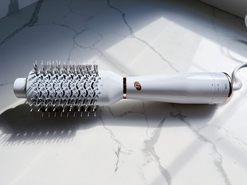AireBrush One-Step Smoothing and Volumizing Hair Dryer Brush