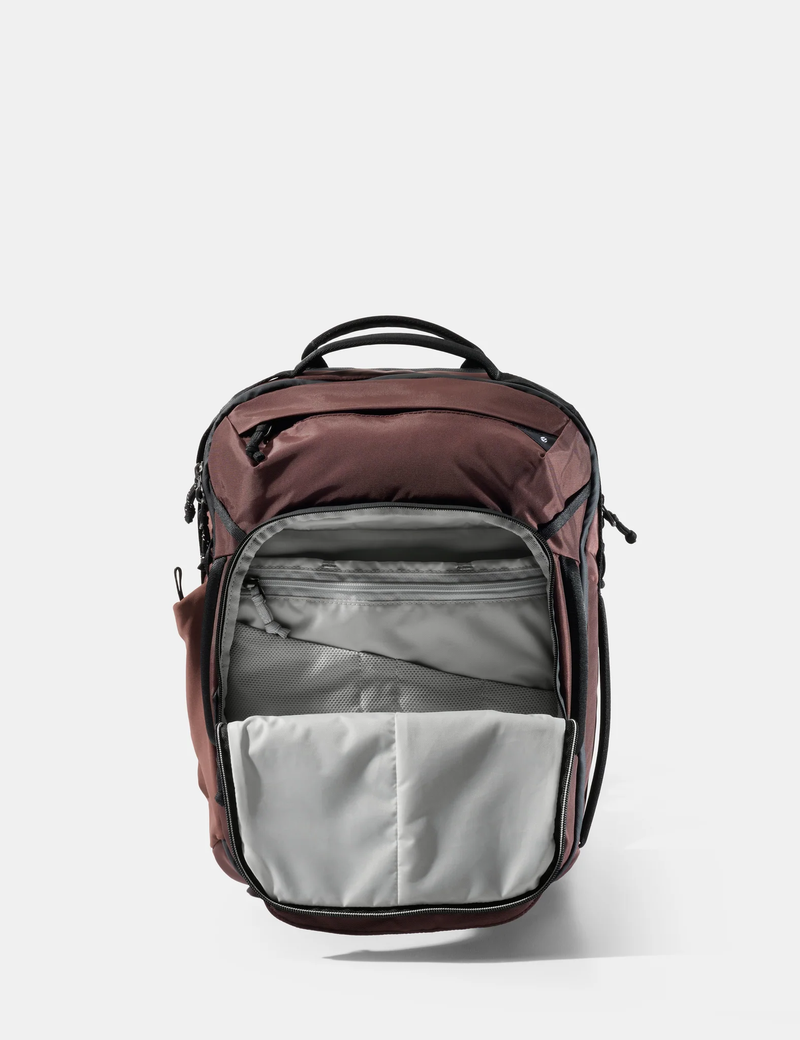 18L Personal Item Travel Pack
