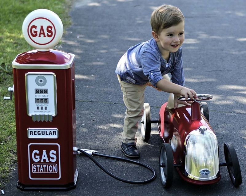 Play Gas Station Pump