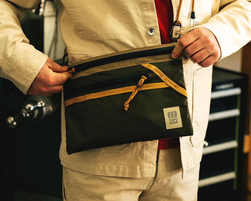 Mountain Accessory Shoulder Bag