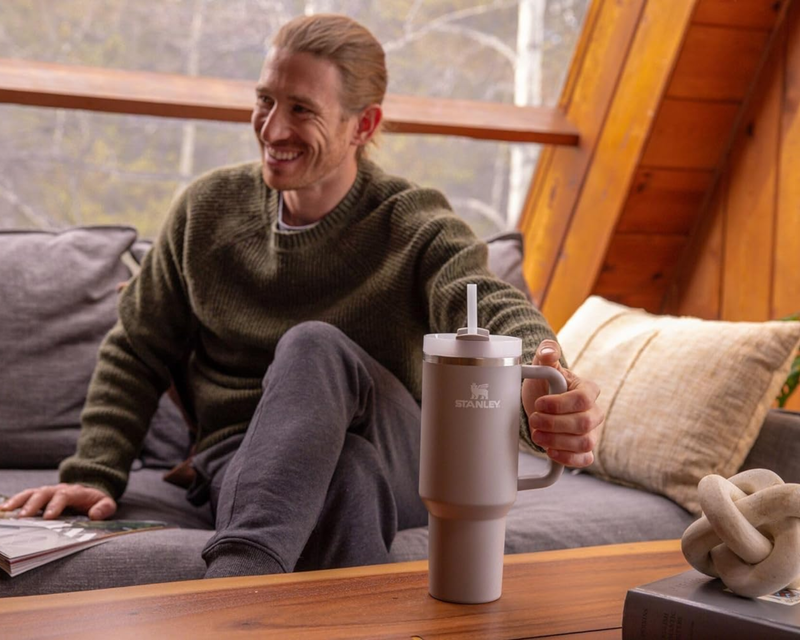 The Quencher H2.0 Flowstate Tumbler 40oz