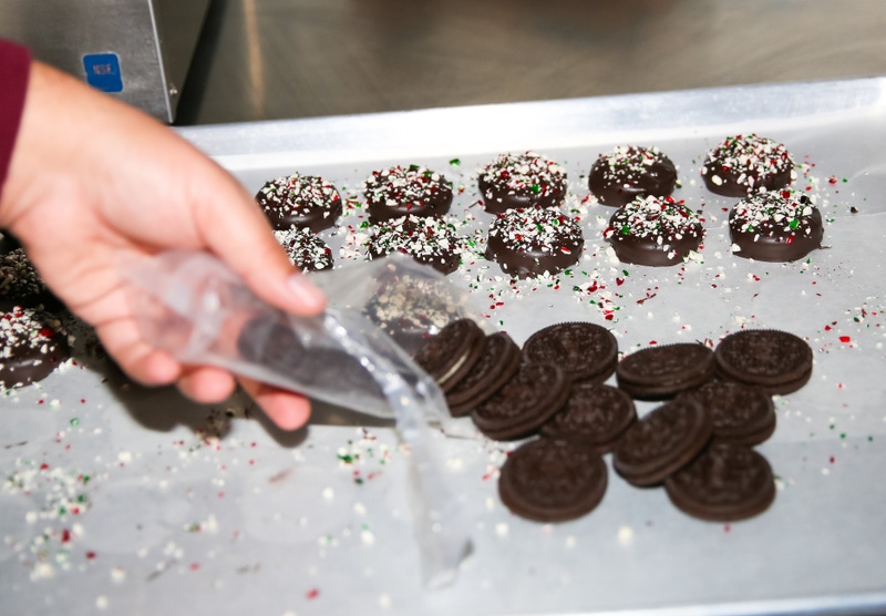 Peppermint Crunch Sandwich Cookies