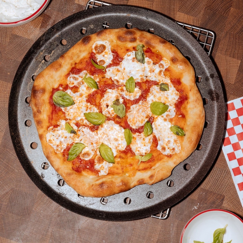 Seasoned Carbon Pizza Steel