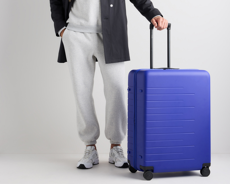 Quince – Expandable Large Check-In Hard Shell Suitcase 27