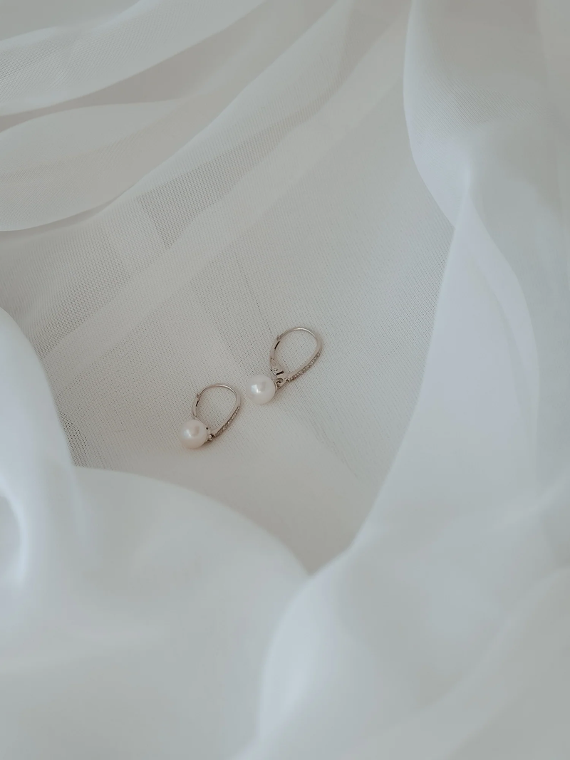 Bar Pearl Earrings