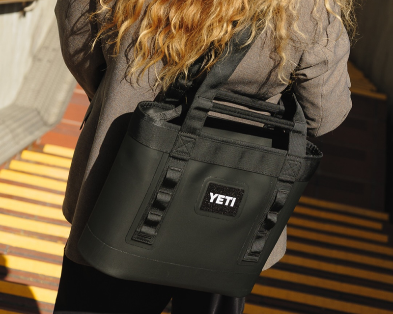 Camino® Zip 12L Carryall Tote Bag