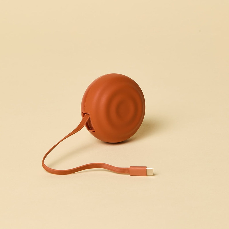 35 Watt Retractable USB-C Charger