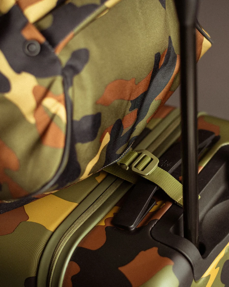 Herschel Heritage™ Golf Travel Wheelie Bag