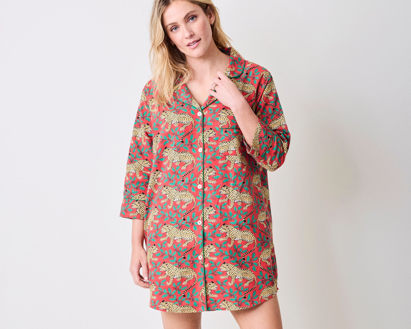 Sleep Shirt in Winter Holly Bagheera, Ruby