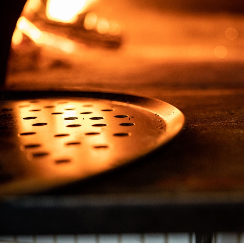 Seasoned Carbon Pizza Steel