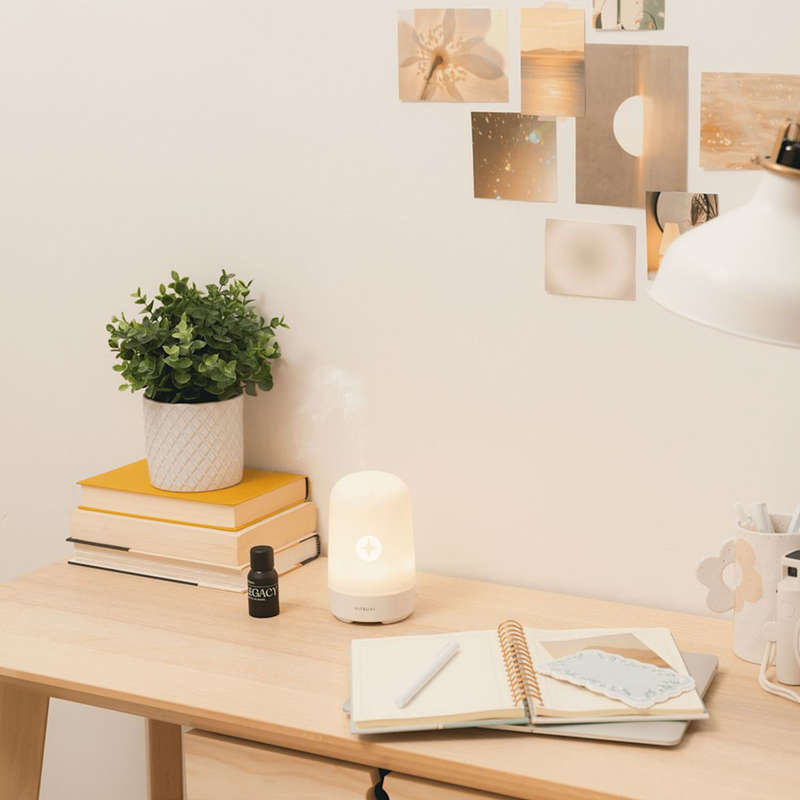 Branded Vitruvi Glow Diffuser and Essential Oils Bundle Set