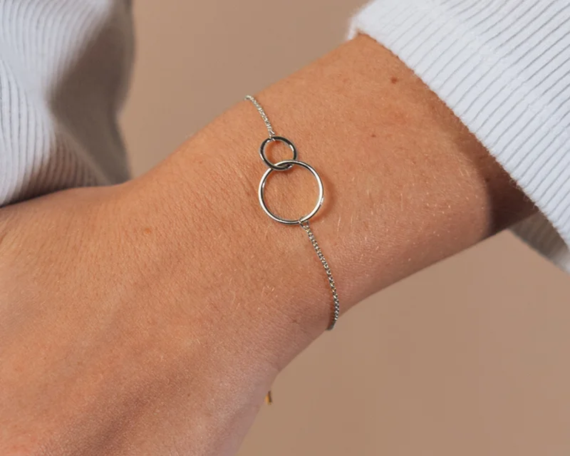 Sterling Silver Interlocking Circle Bracelet