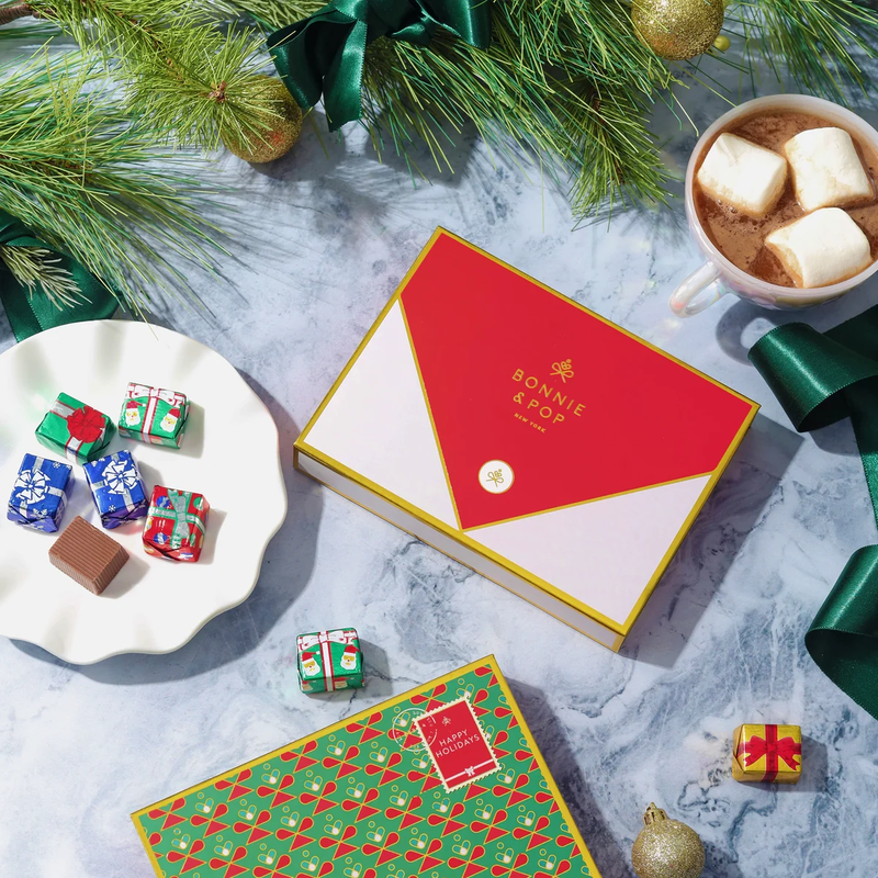 Pre-Order Merry Christmas Greeting Card Gift Box with Foiled Chocolate