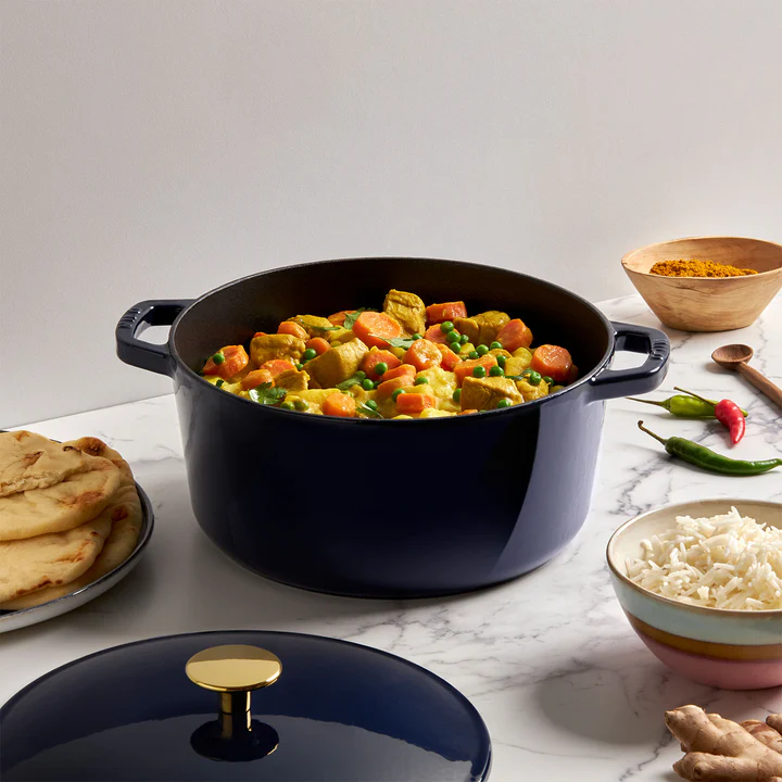 Classic Dutch Oven, 5.5 Quart