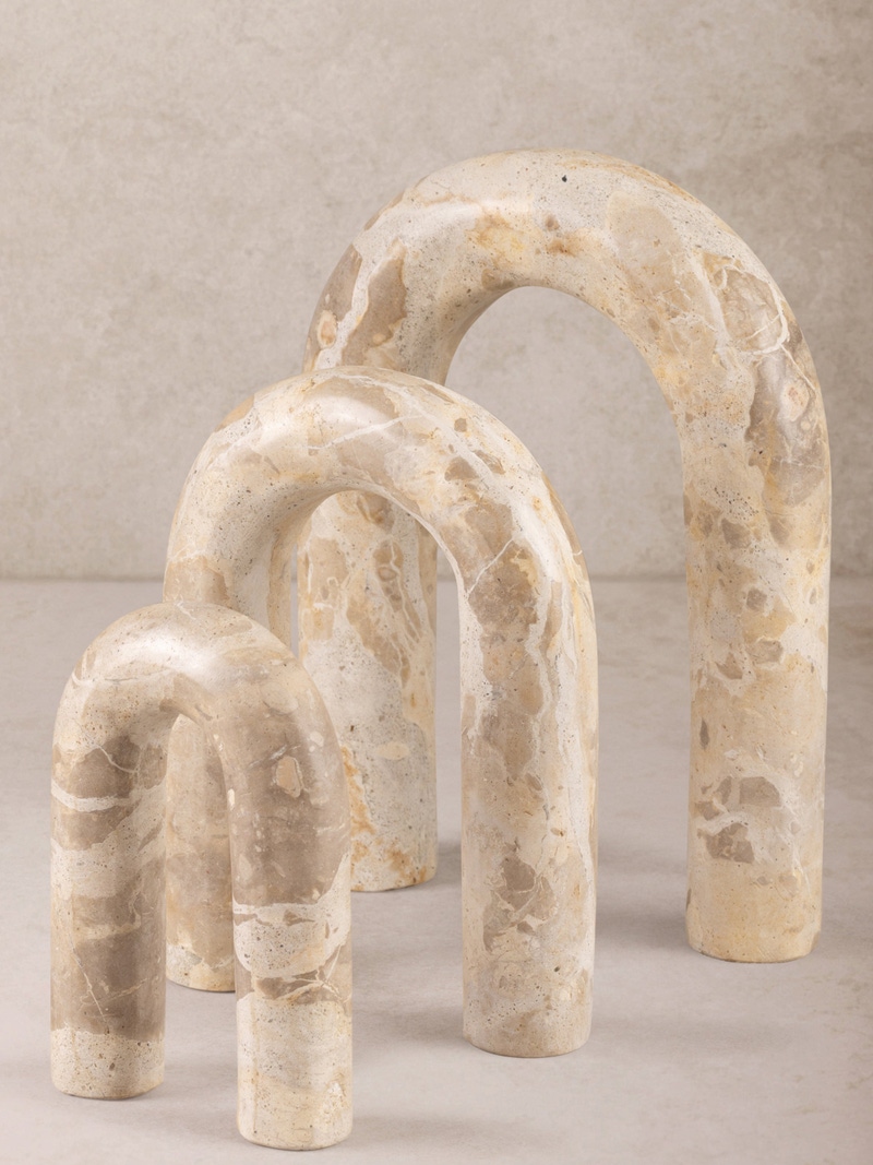 Jubilant Onyx Arch Sculptures