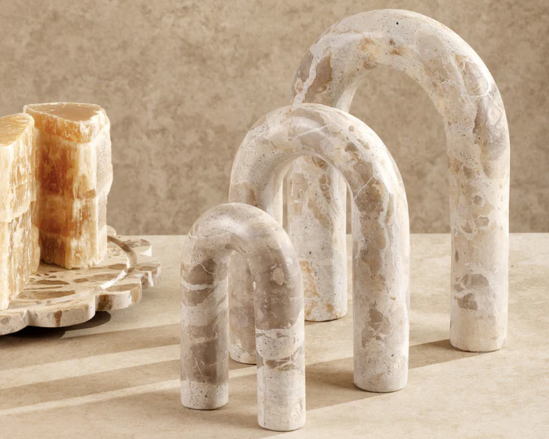 Jubilant Onyx Arch Sculptures