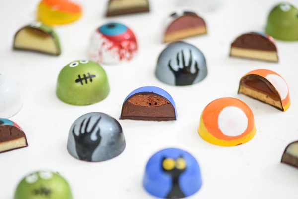 Halloween Spooky Chocolate Collection, 12 Piece