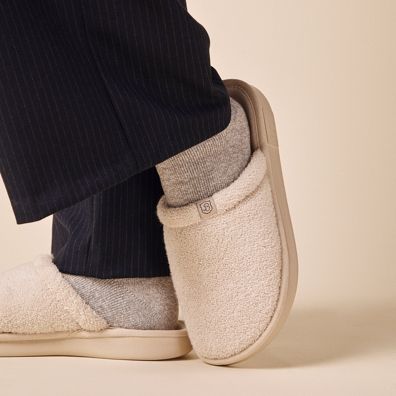 Branded Essential Hotel Slipper