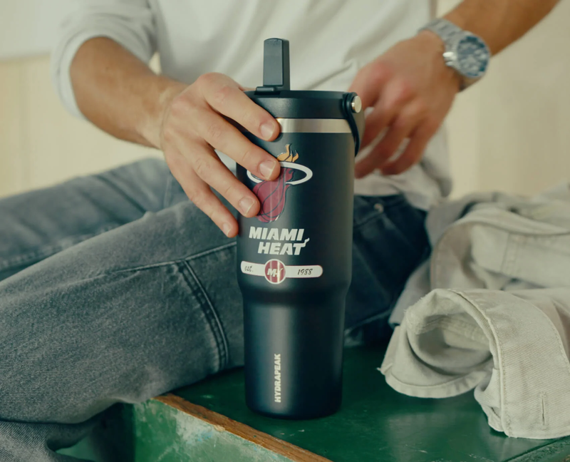 NBA 32oz Nomad Tumbler with Handle and Sip Lid