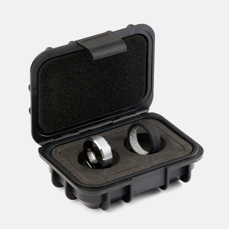 Ridge 8mm Beveled Ring Set, Platinum