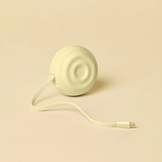 35 Watt Retractable USB-C Charger