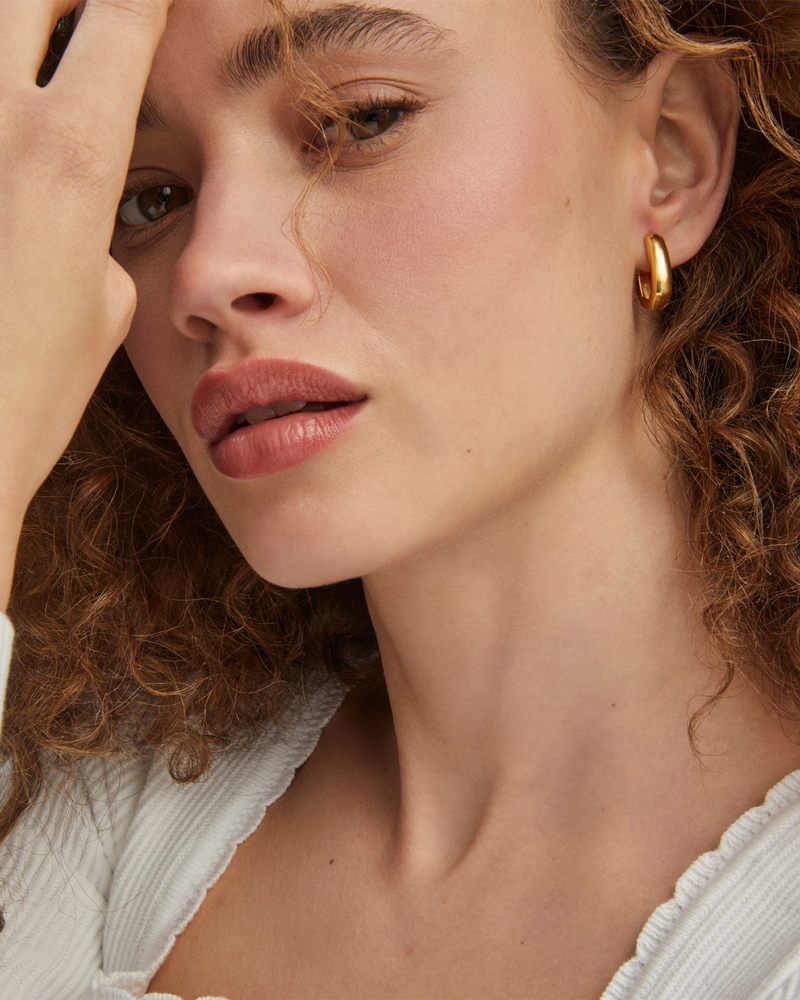 Ellen Wide Huggie Earrings