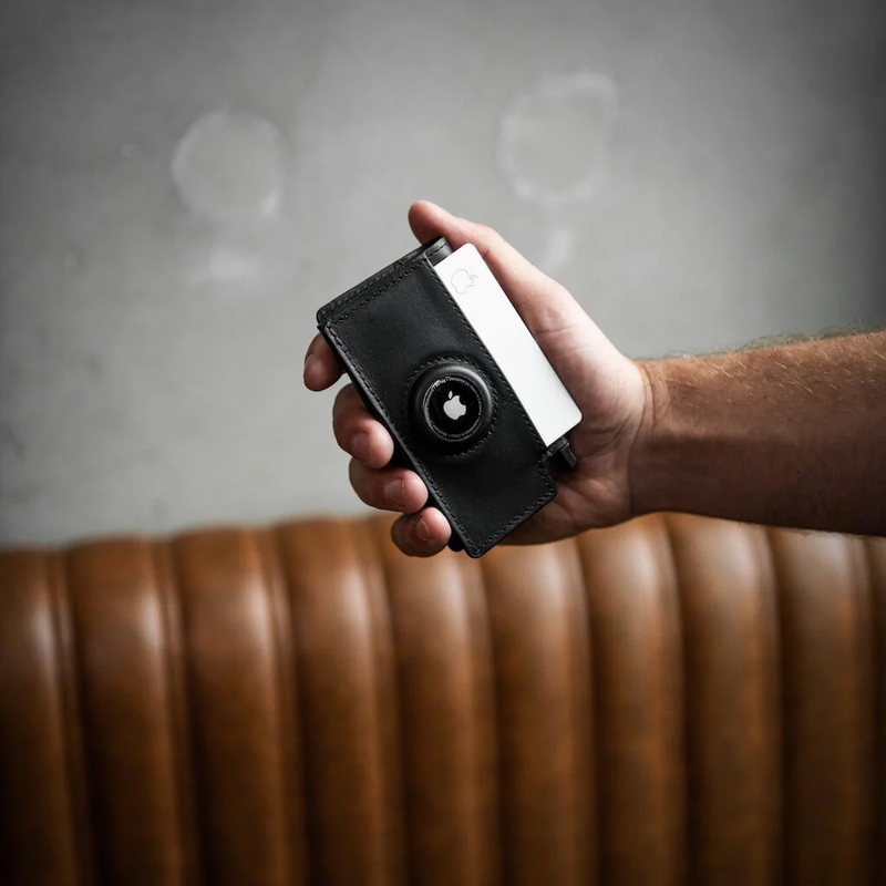 Parliament AirTag Wallet