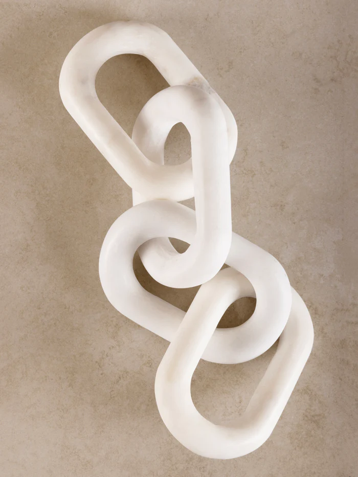 Eternity Sculpted Marble Chain