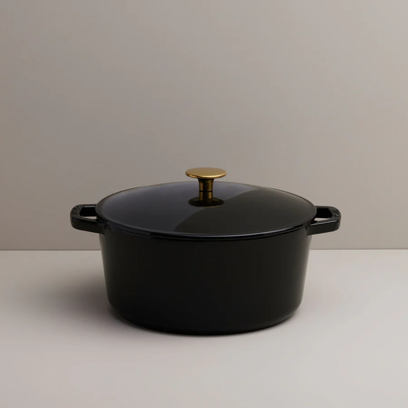 Classic Dutch Oven, 5.5 Quart