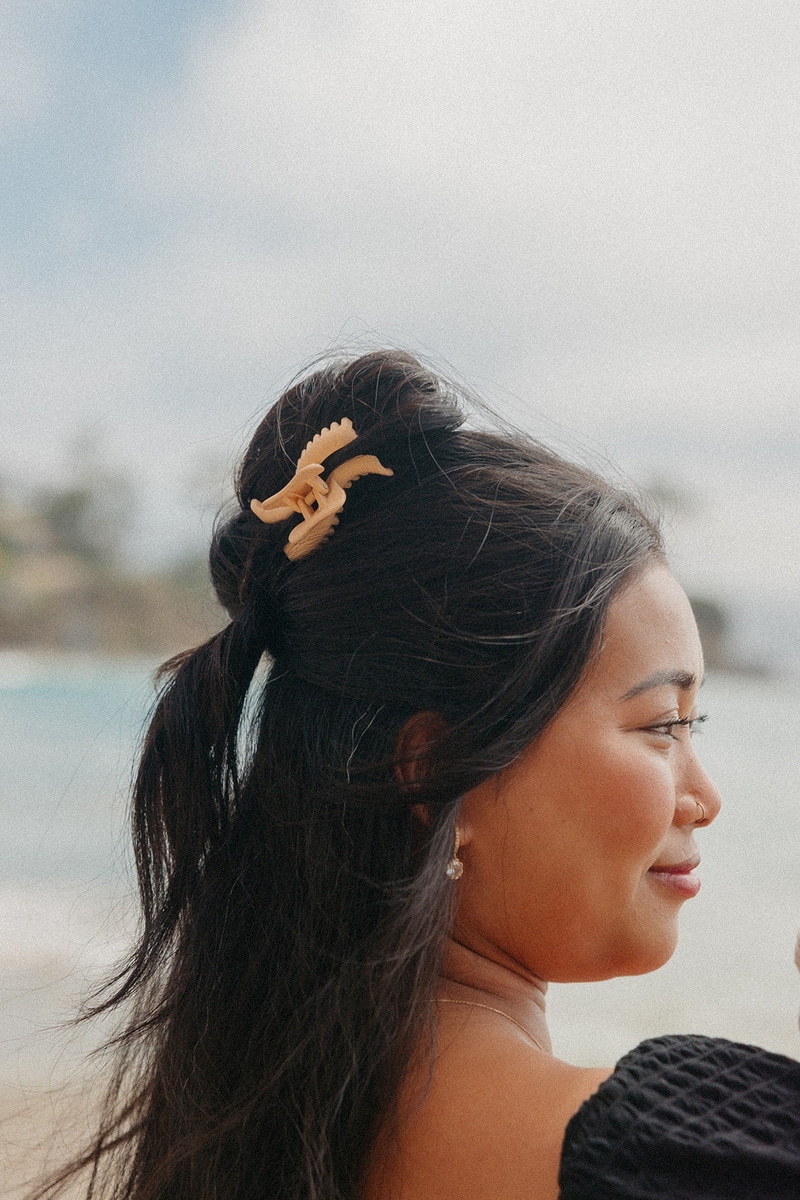 Wavy Mini Hold Everything Claw Clip