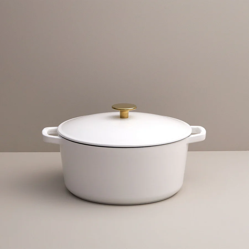 Classic Dutch Oven, 5.5 Quart | White