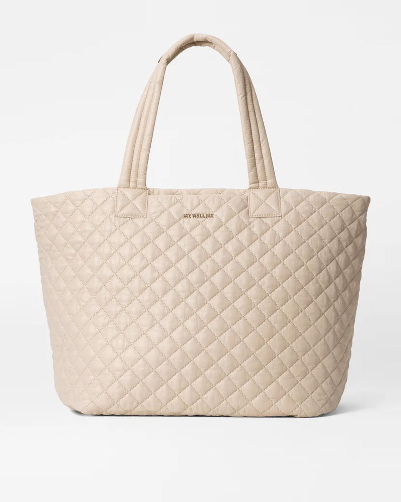 Magnent Large Metro Tote Deluxe