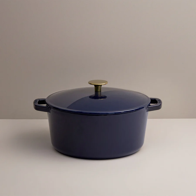 Classic Dutch Oven, 5.5 Quart